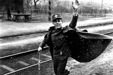 Ostře sledované vlaky (Václav Neckář ve filmu Jiřího Menzela z roku 1966)