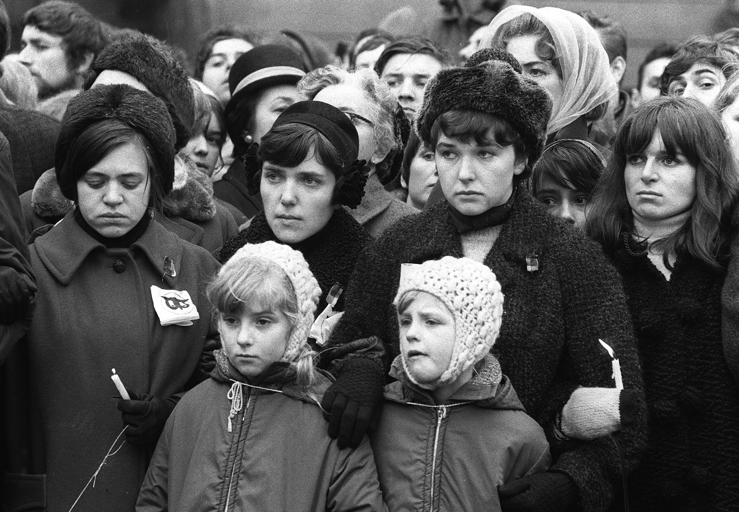 Lidé při pohřbu Jana Palacha, 25. ledna 1969 Lidé při pohřbu Jana Palacha, 25. ledna 1969