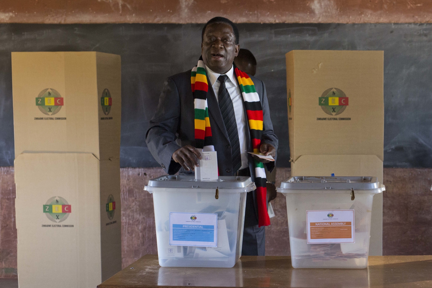 Zimbabwský prezident Emmerson Mnangagwa během voleb