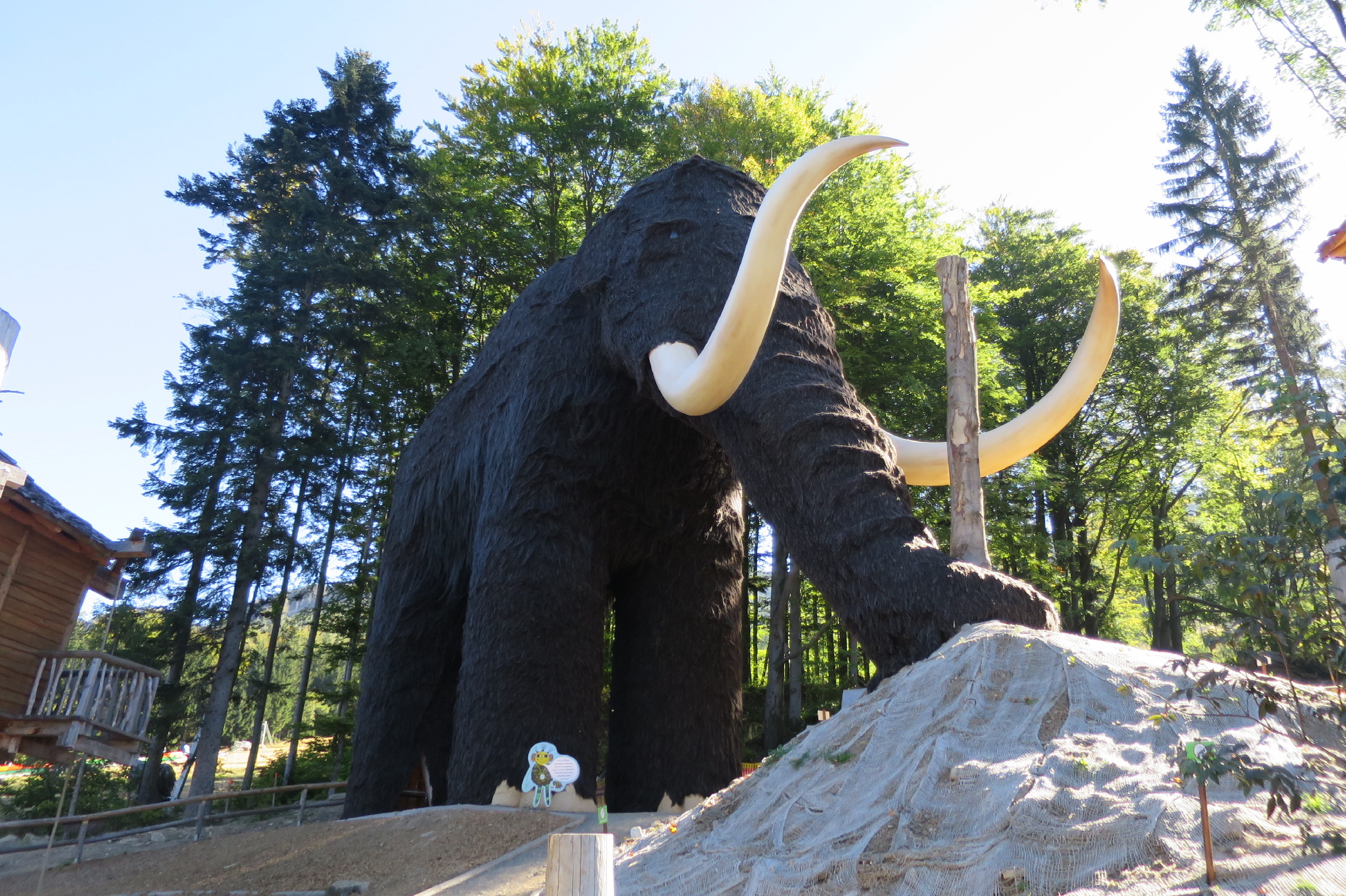Model mamuta na Dolní Moravě je největší na světě