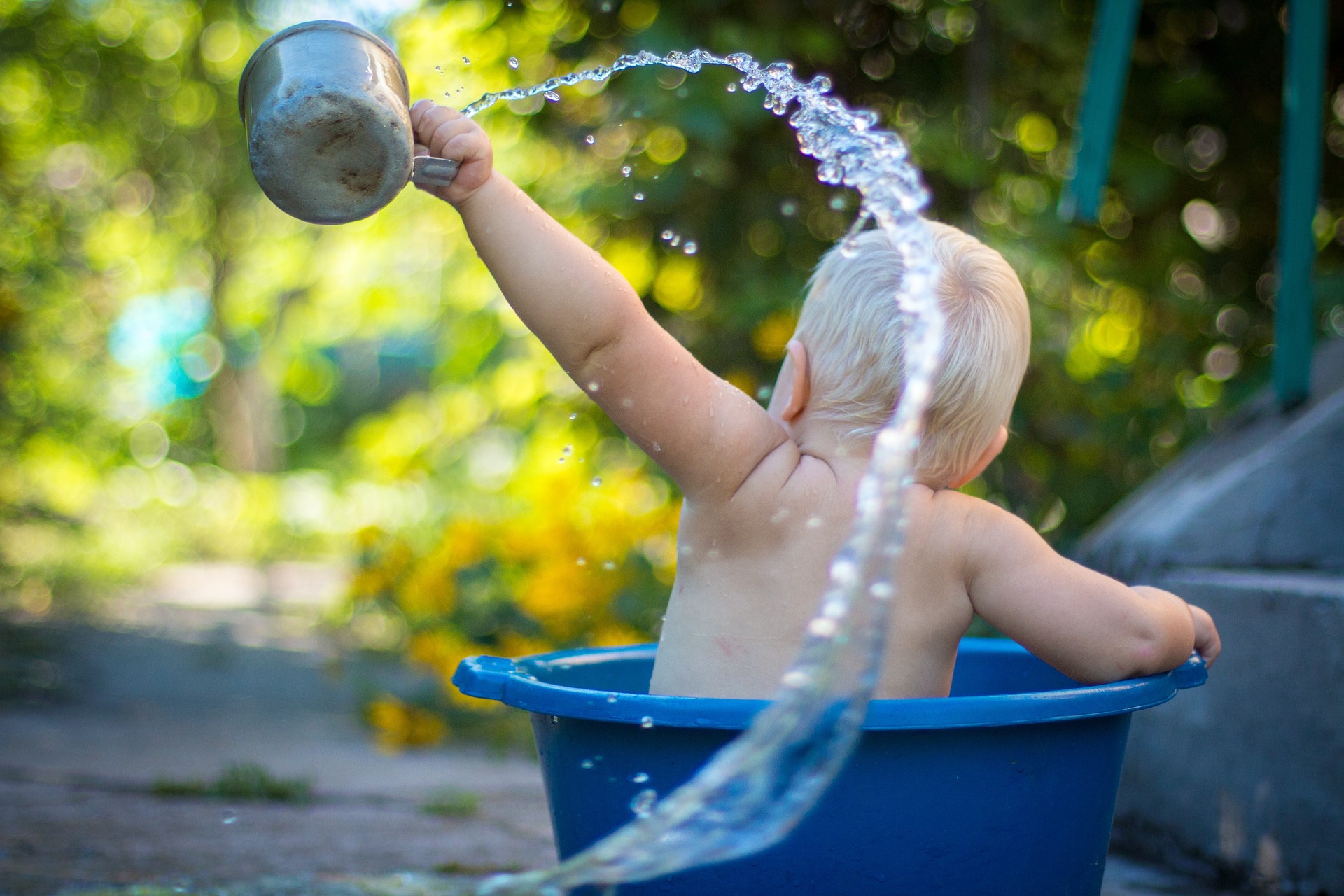 Děti si vodu užívají (ilustrační foto)