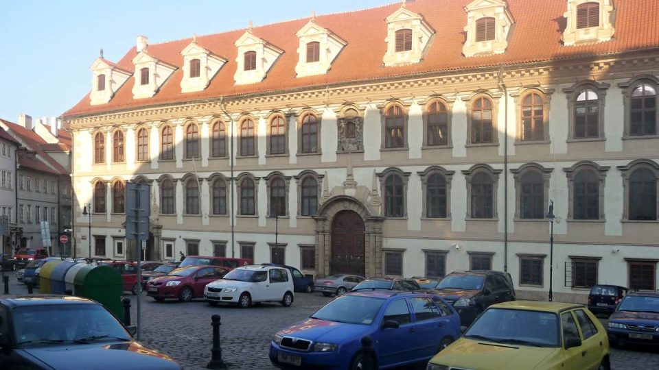 Valdštejnský palác je dnes sídlem Senátu Parlamentu České republiky