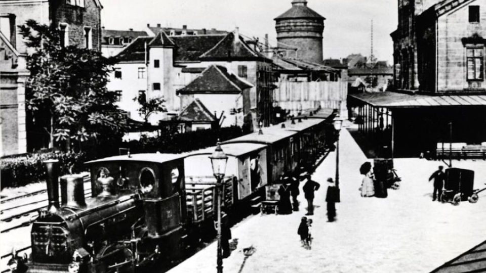 Kolem roku 1900 už norimberské nádraží na předměstí Plärrer opouštěly vlaky bez pozornosti davů