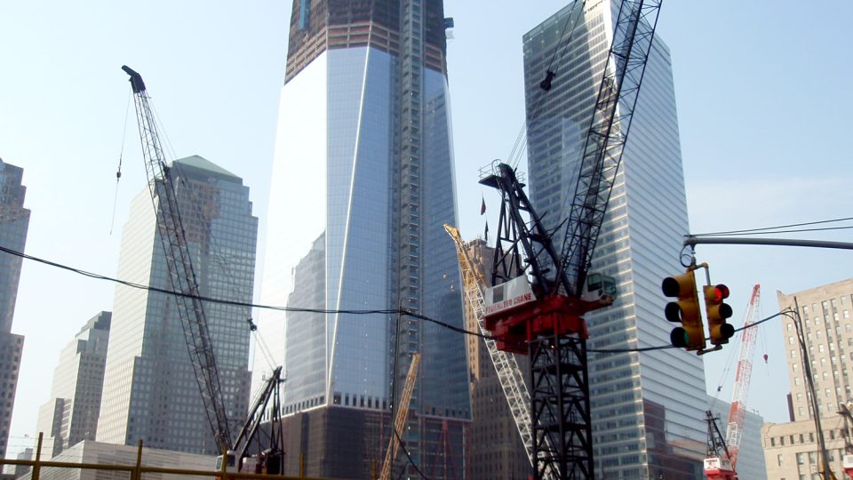Nové mrakodrapy na místě zničených Dvojčat mají mít opět přes 100 pater