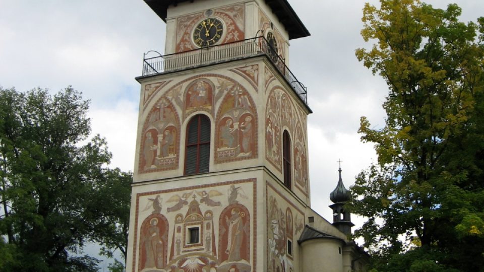Dominantou Vratislavova náměstí v Novém Městě na Moravě je farní kostel svaté Kunhuty
