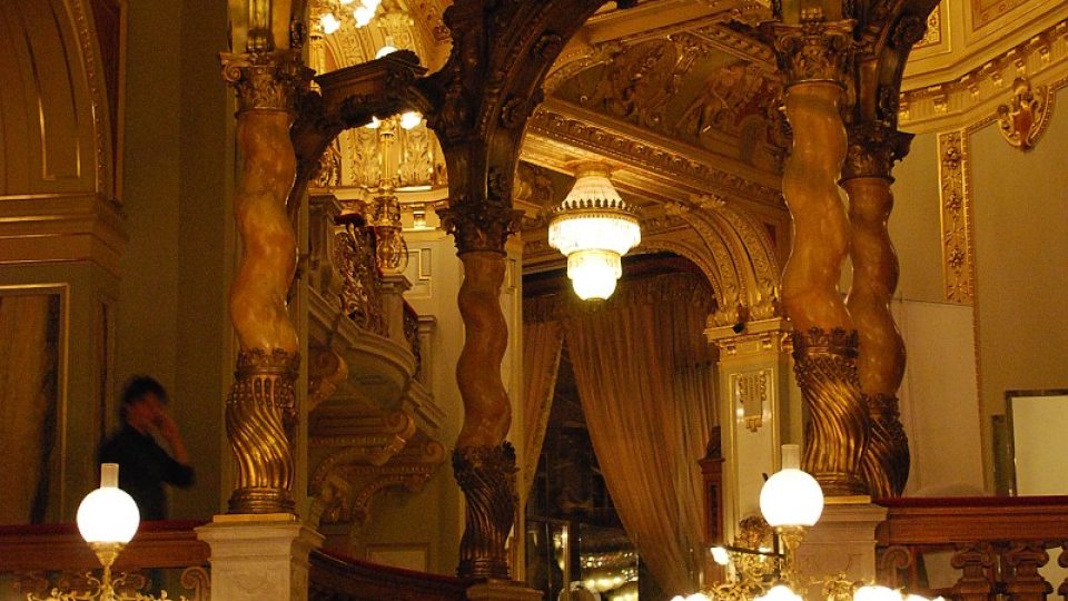 Legendární kavárna New York ve stejnojmenném paláci