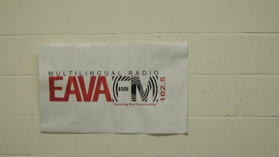 Multilingvní rádio EAVA1