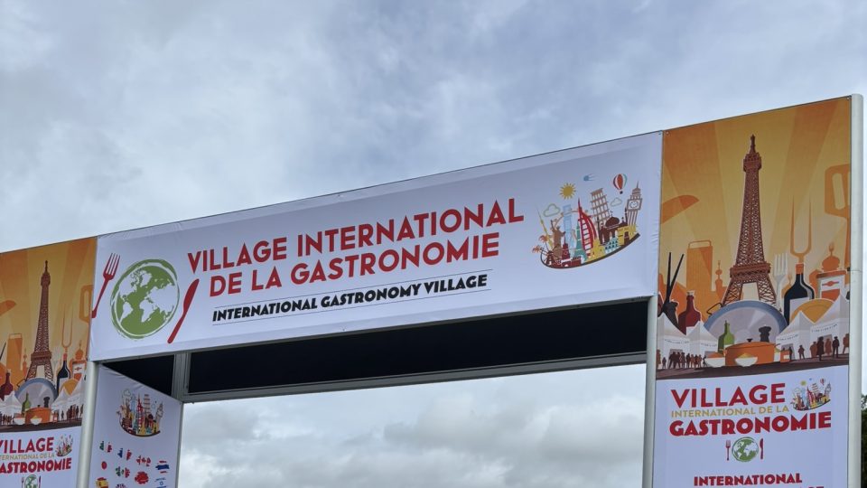 Mezinárodní gastronomická vesnice letos v Paříži otevřela své brány už posedmé