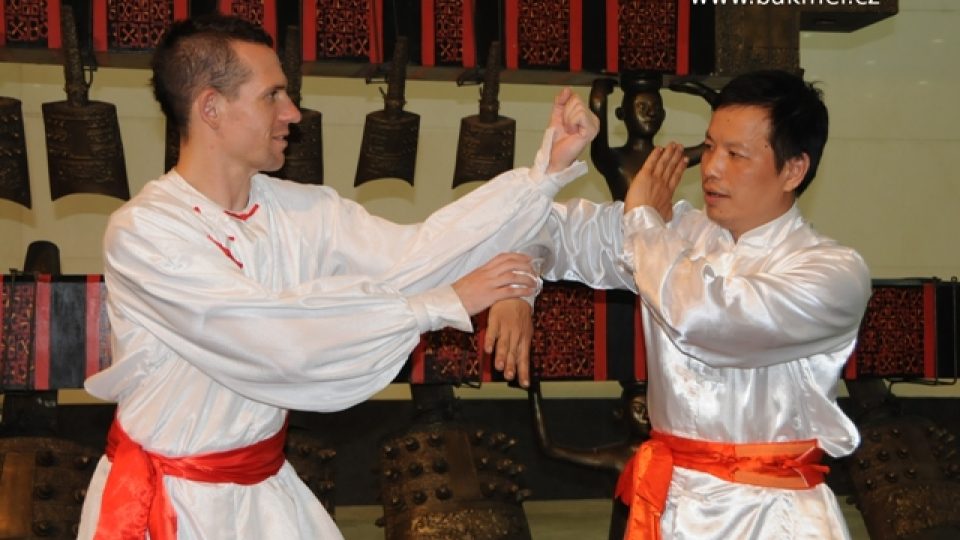 Lukáš Slavíček učí kung-fu v jihočínském Fošanu