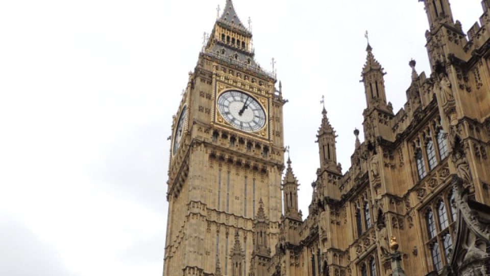 Jerry Lewis, novinář a zkušený zpravodaj o dění v britském parlamentu