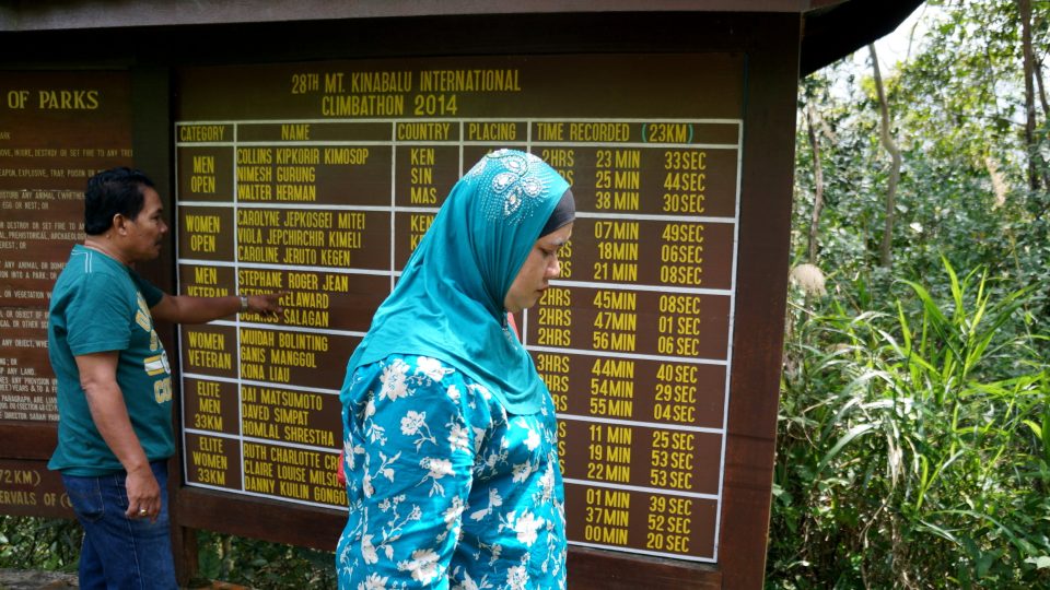 I když se park na první pohled hemží lidmi, ve skutečnosti se na 95 % Kinabalu lidé vůbec nedostanou