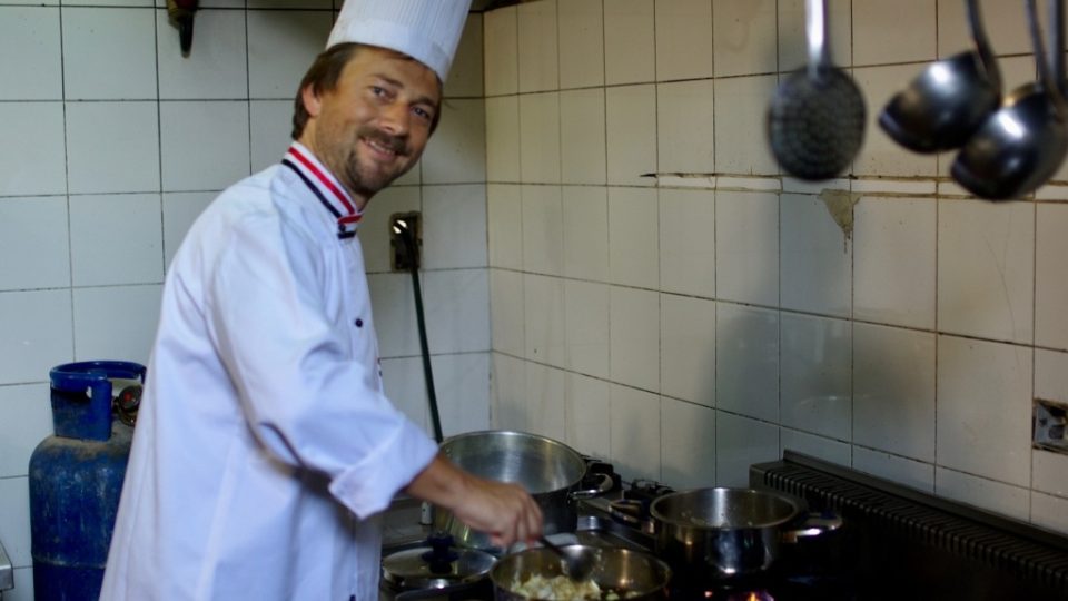 Štěpán Macháček v egyptském kuchařském rondonu