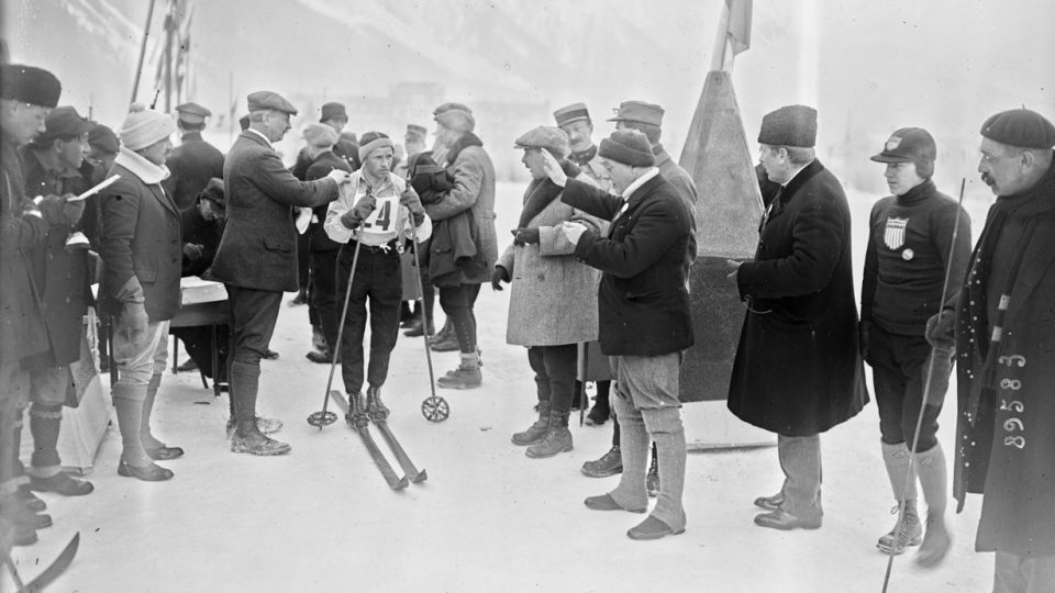 Štefan Hevák na startu olympijského závodu v Chamonix v roce 1924