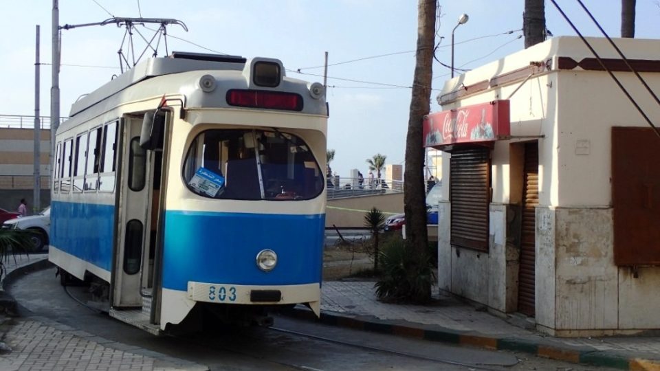Tramvaj ze šedesátých let prožívá v Alexandrii svoje zmrtvýchvstání