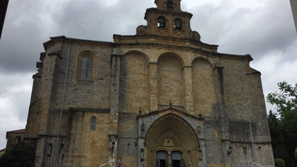 Bombardování Guernicy přečkal i kostel sv. Marie