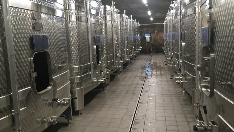 V jeskyni v Sancerre probíhá veškerá produkce vína