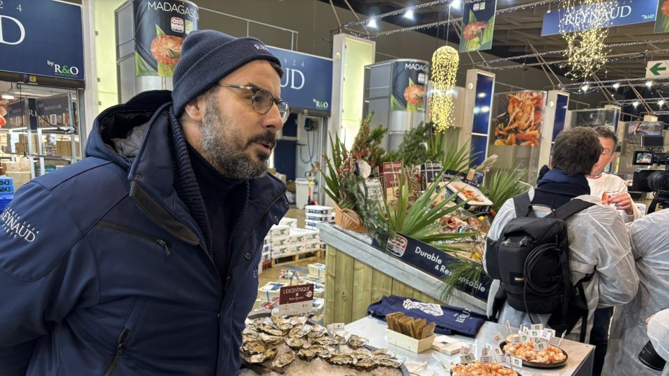 Benjamin pracuje ve firmě se stoletou tradicí, která na Madagaskaru chová krevety