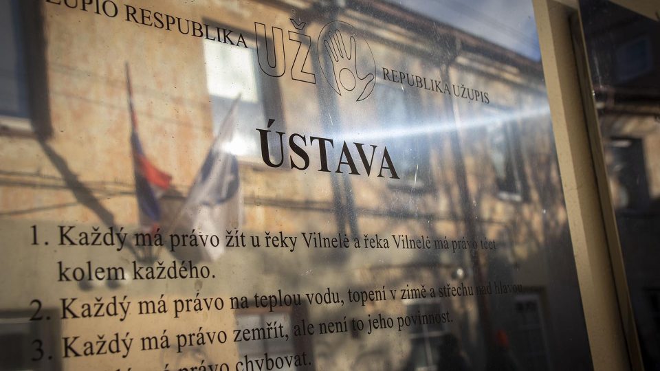 Český překlad užupské ústavy odhalili po první vlně pandemie