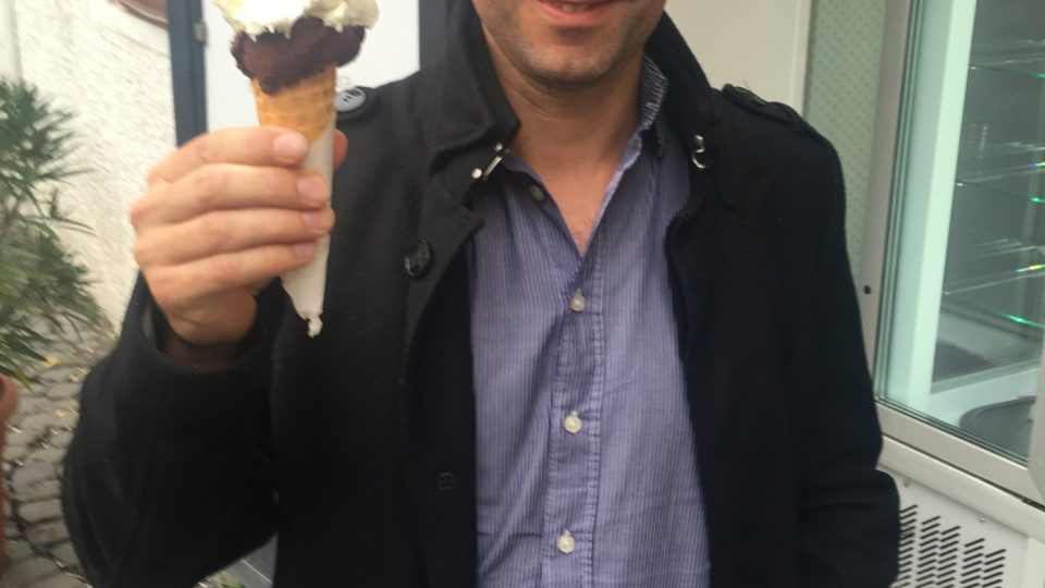 Na zmrzlinu si v centru Říma zašell i Francouz Adrien