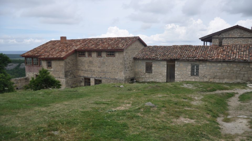Pevnost Čufut-Kale v západní části Bachčisaraje byla centrem původních národů na Krymu