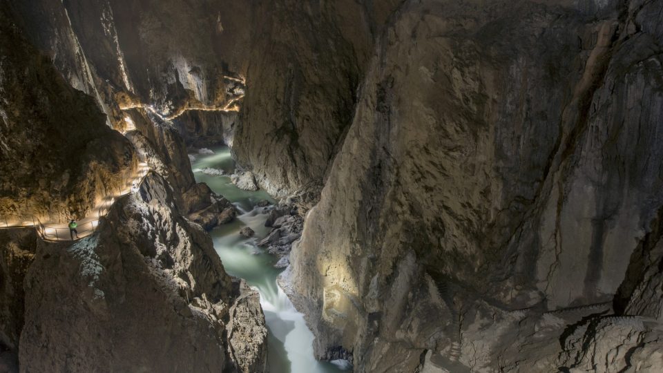 Pogled na kanjon v Škocjanskih jamah).jpg
