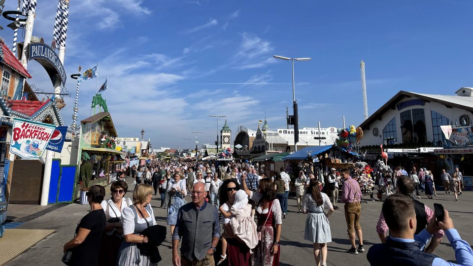 Mnichovský Oktoberfest letos provázelo mimořádně krásné a teplé počasí