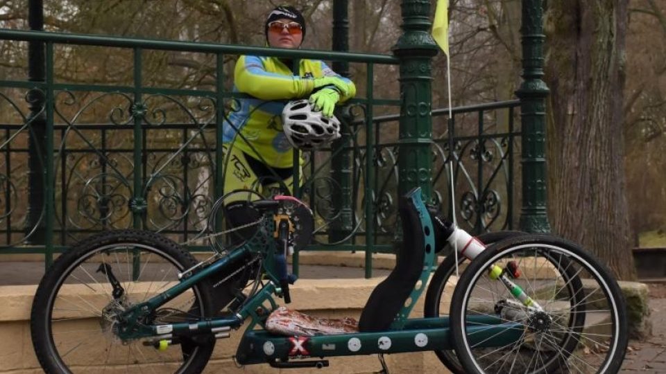 Nežiju proto, abych byla smutná, říká o sobě handicapovaná cyklistka Petra Hurtová