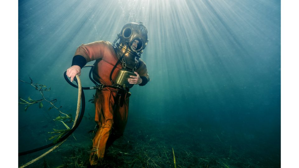 Historické skafandry jsou nejen krásné, ale také dodnes funkční, upozorňuje potápěč