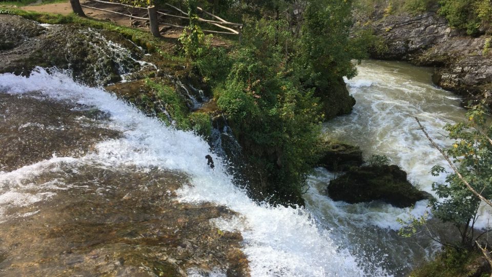 Bílá voda vodopádů si zahrála v prvním ze série snímků o Vinnetouovi a Old Shatterhandovi - v Pokladu na Stříbrném jezeře