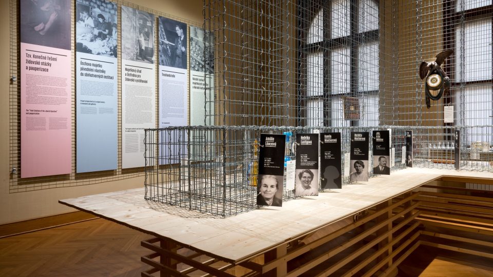 Výstava Navrácení identity v Uměleckoprůmyslovém muzeu