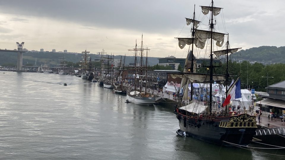 Přehlídka historických plachetnic v Rouenu