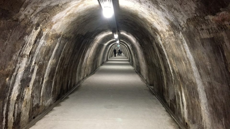Běžná šířka tunelu je něco přes tři metry