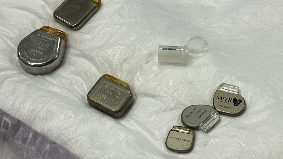 Kardiostimulátory jsou dnes díky čipům v podstatě malé počítače