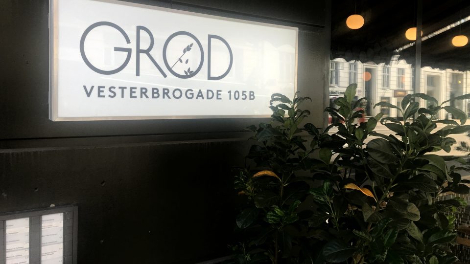 Grød znamená v dánštině kaše. Výběr názvu bistra tedy pro majitele nebyl nic složitého