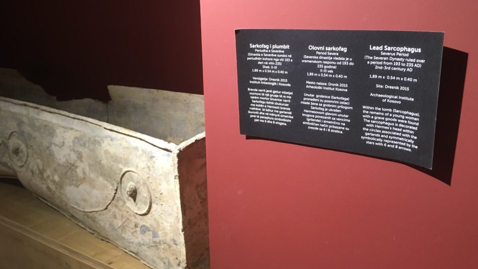 Olověný sarkofág vykopaný teprve v 2015. Památka na římské osídlení kosovského území