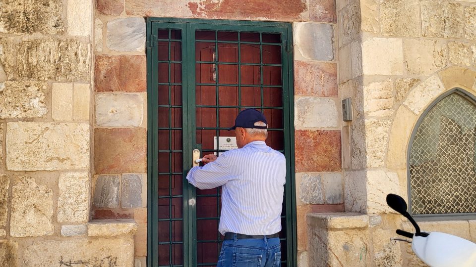 Vchod do knihovny rodiny Chálidí v jeruzalémském Starém městě
