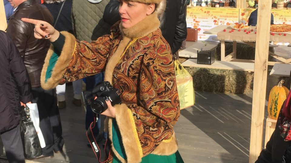 Na tradičním jarmarku potkáte i tradiční ruskou garderóbu