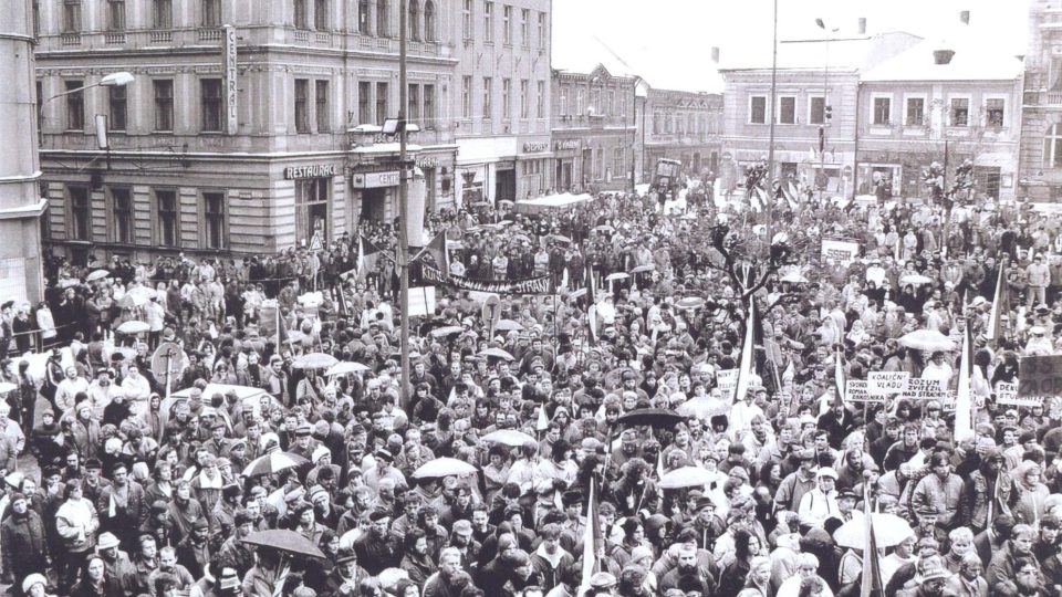 Listopadové demonstrace roku 1989 v Turnově