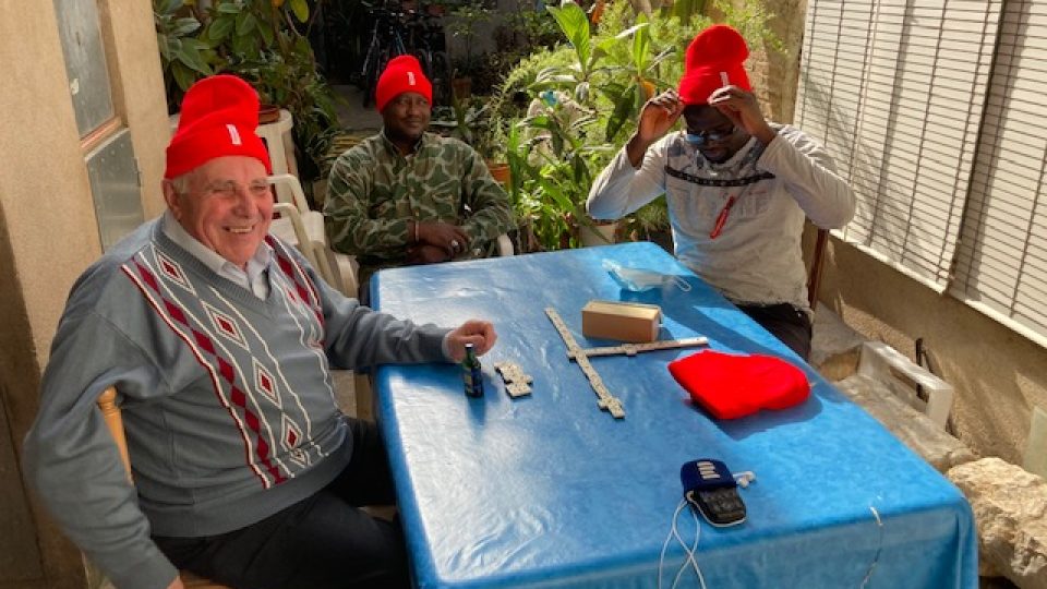 Pam Josep a jeho chráněnci v červených čapkách Radiožurnálu