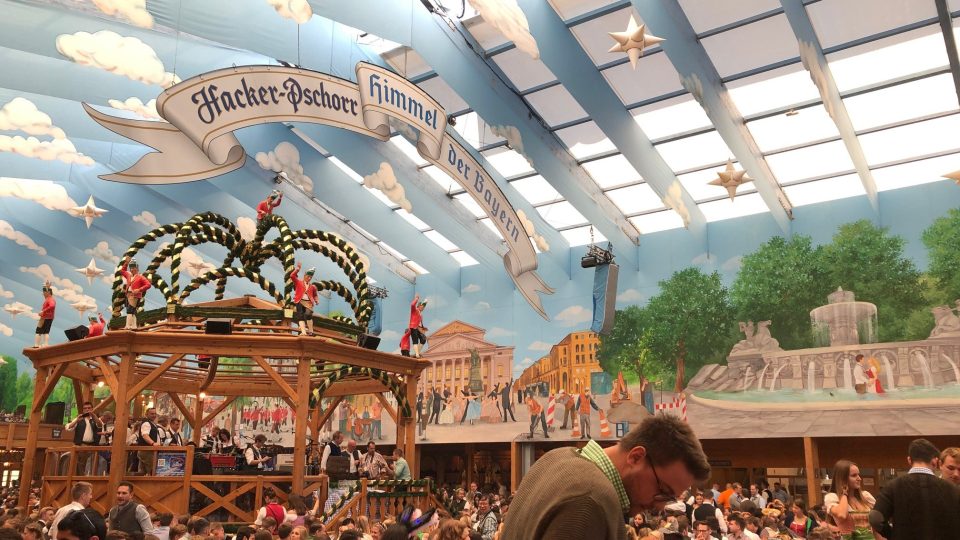 Oktoberfest je největší svátek piva a bavorských tradic