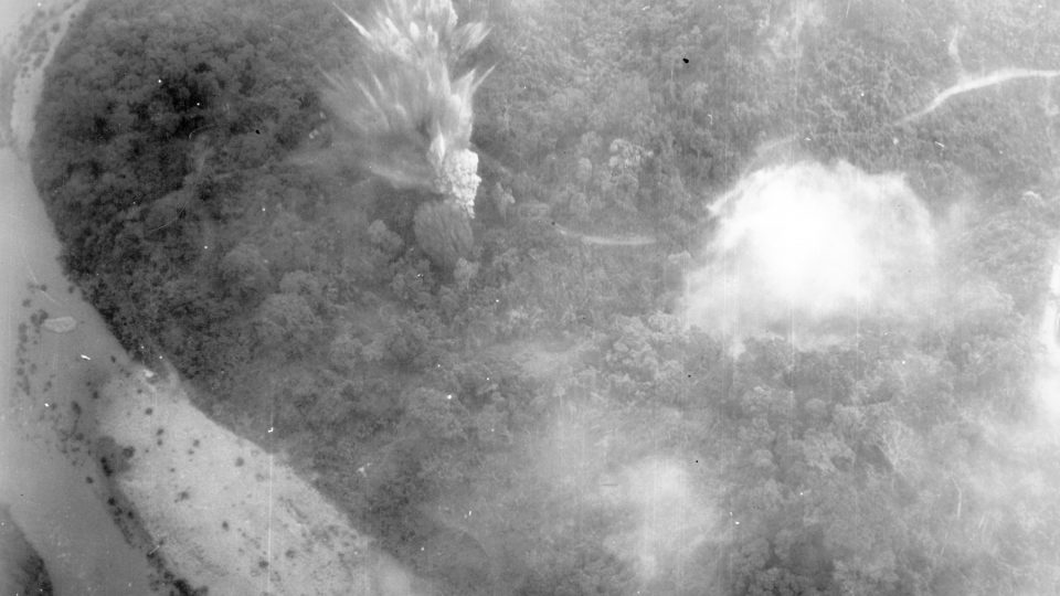 Američané bombardovali Laos cíleně nebo kobercově