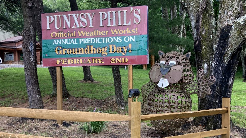 O rituál zvaný Groundhog Day, tedy Den sviště, je každoročně velký zájem