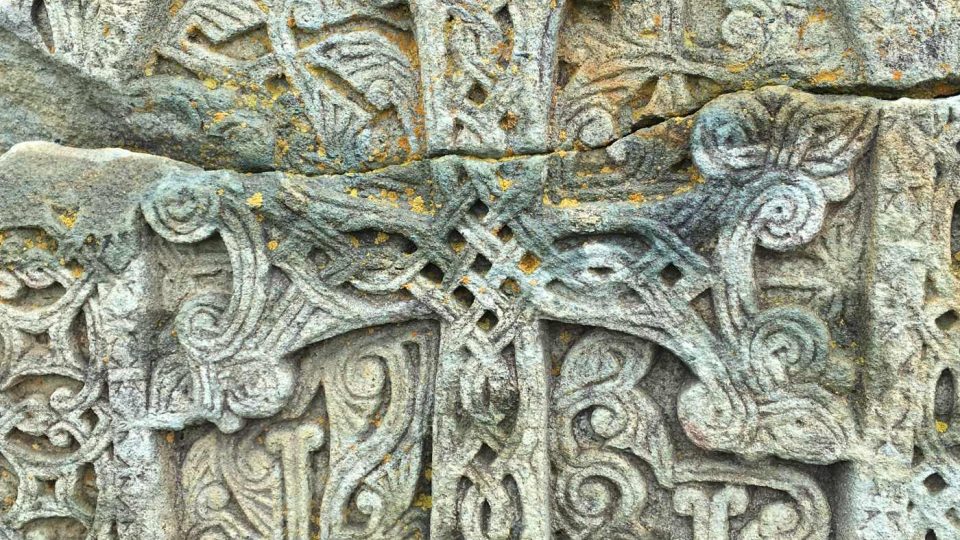 Arméni všechno umění vkládali do náhrobních stél – chačkarů