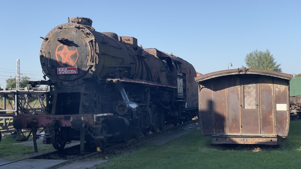 Parní lokomotiva přezdívaná Štokr byla takzvanou budovatelkou tehdejšího socialismu. Po válce zajišťovala hlavní dopravu nákladních vlaků.