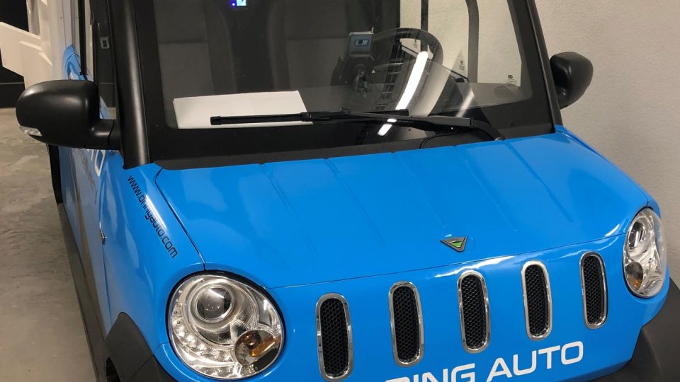 Autonomní vozítko vyvíjí Bring Auto se svým sesterským start-upem Roboauto