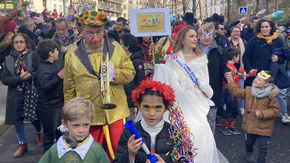 Karnevalové veselí v Paříži