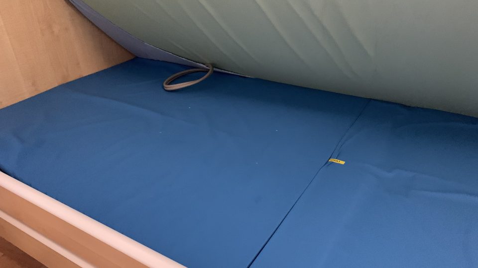 Chytré podložky se vloží pod běžnou matraci