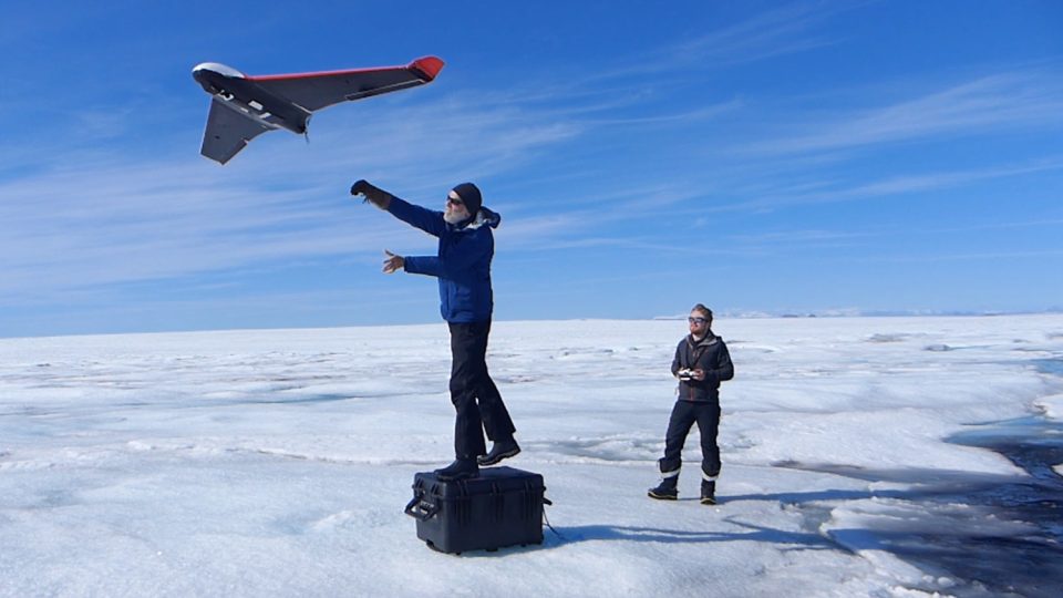 Speciálně vyrobené drony umožnily vědcům zmapovat povrch ledové vrstvy ve 3D