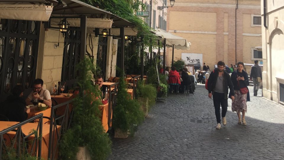 V centru Říma nemusíte posvačit jen pizzu nebo hranolky