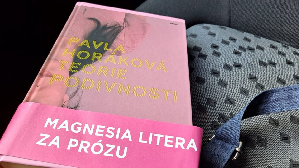 Pavla Horáková získala za svůj román Teorie podivnosti ocenění Magnesia Litera